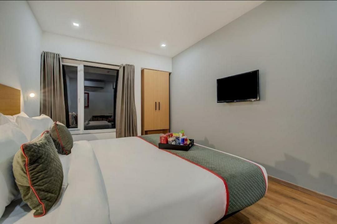 Hotel Town Plaza Pune Eksteriør bilde